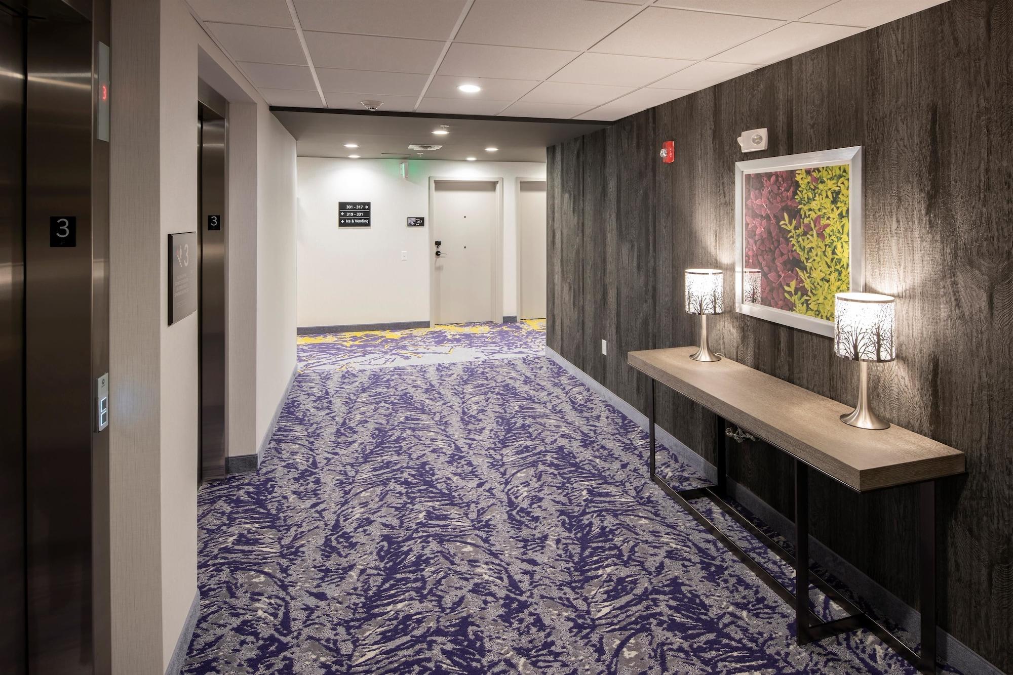 Hotel Hampton & - Hartford South