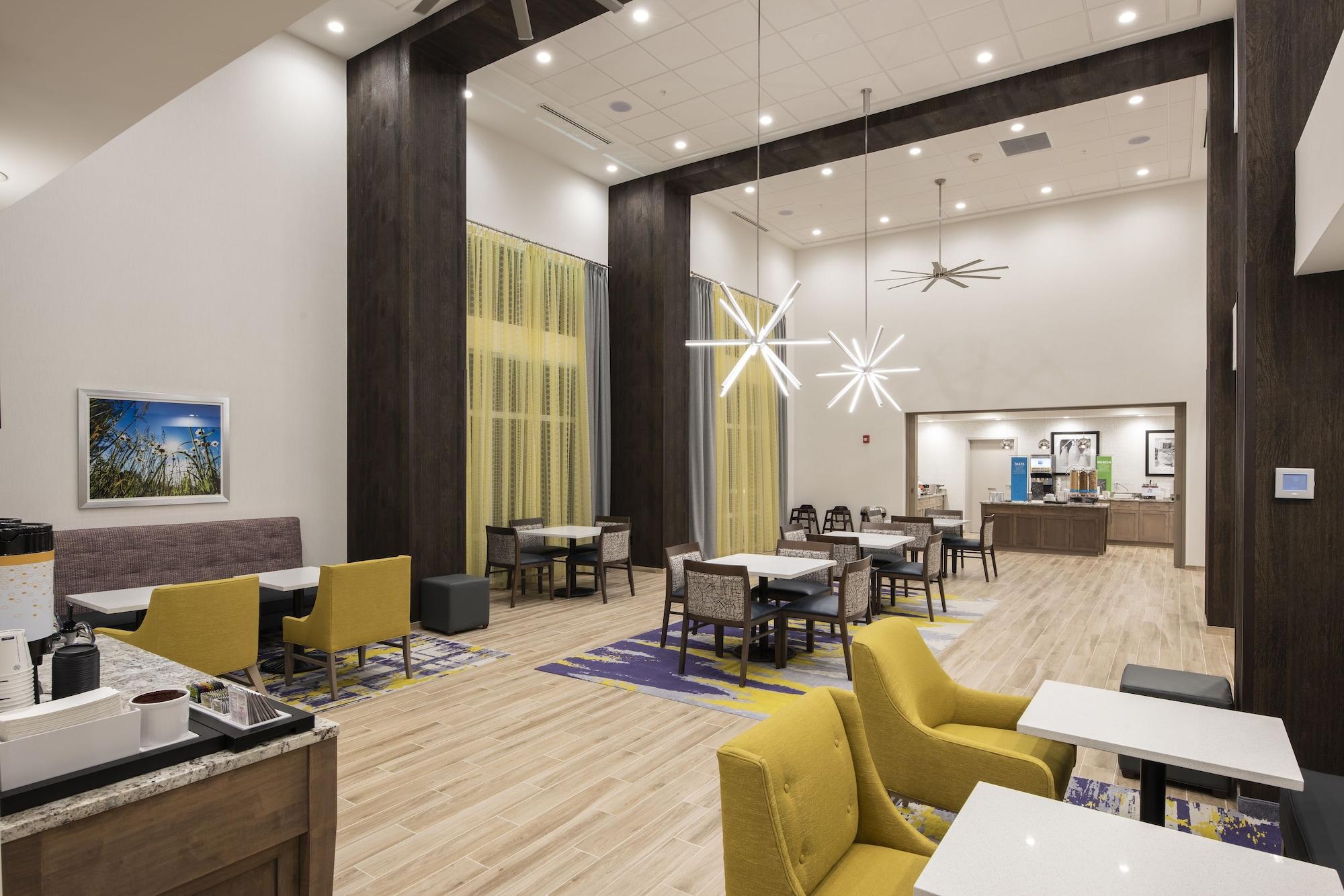 Hotel Hampton & - Hartford South 3*