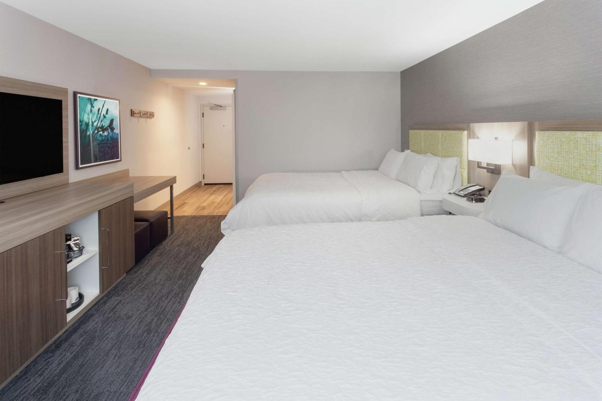 Hotel Hampton & - Hartford South
