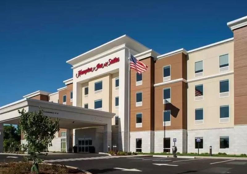 Hotel Hampton & - Hartford South